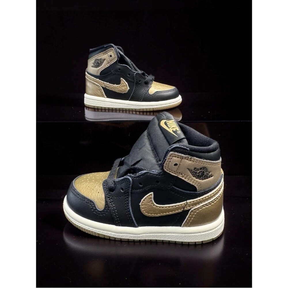 Nike Air Jordan 1 Retro High Black Gold Toddler 6C Sneakers Deadstock